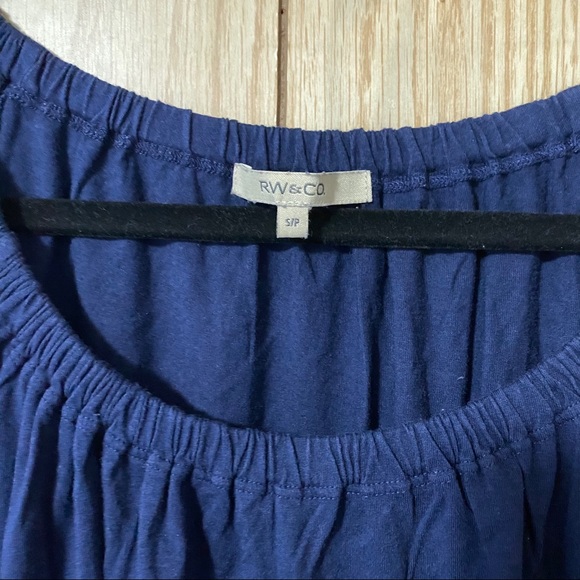 ⭐️RW&CO. Dark Blue Blouse in Small - Picture 4 of 8